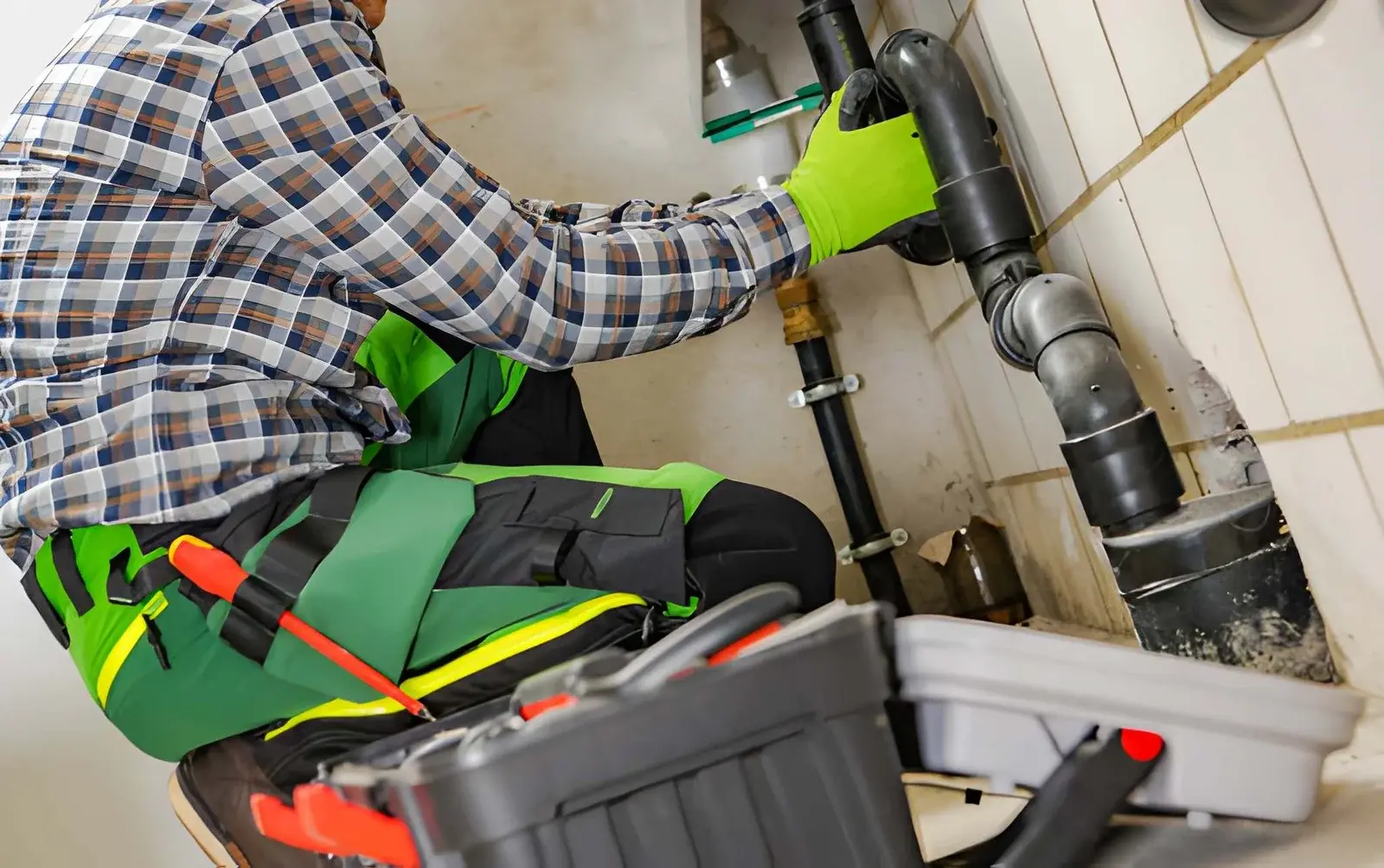 How Can a Plumber Diagnose Sewer Line Problems Before They Become Emergencies